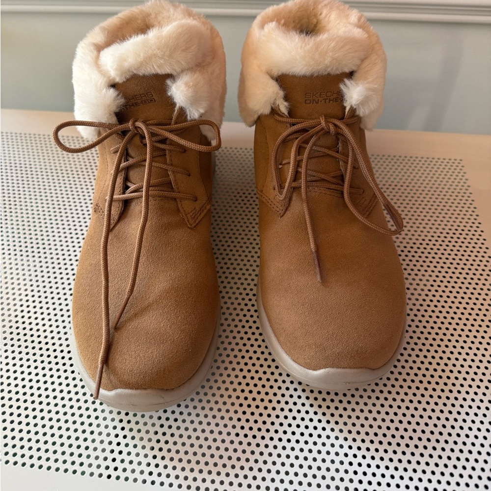 Skechers women's On The Go Air Cooled GoGa Mat Lace Up booties with Faux Fur